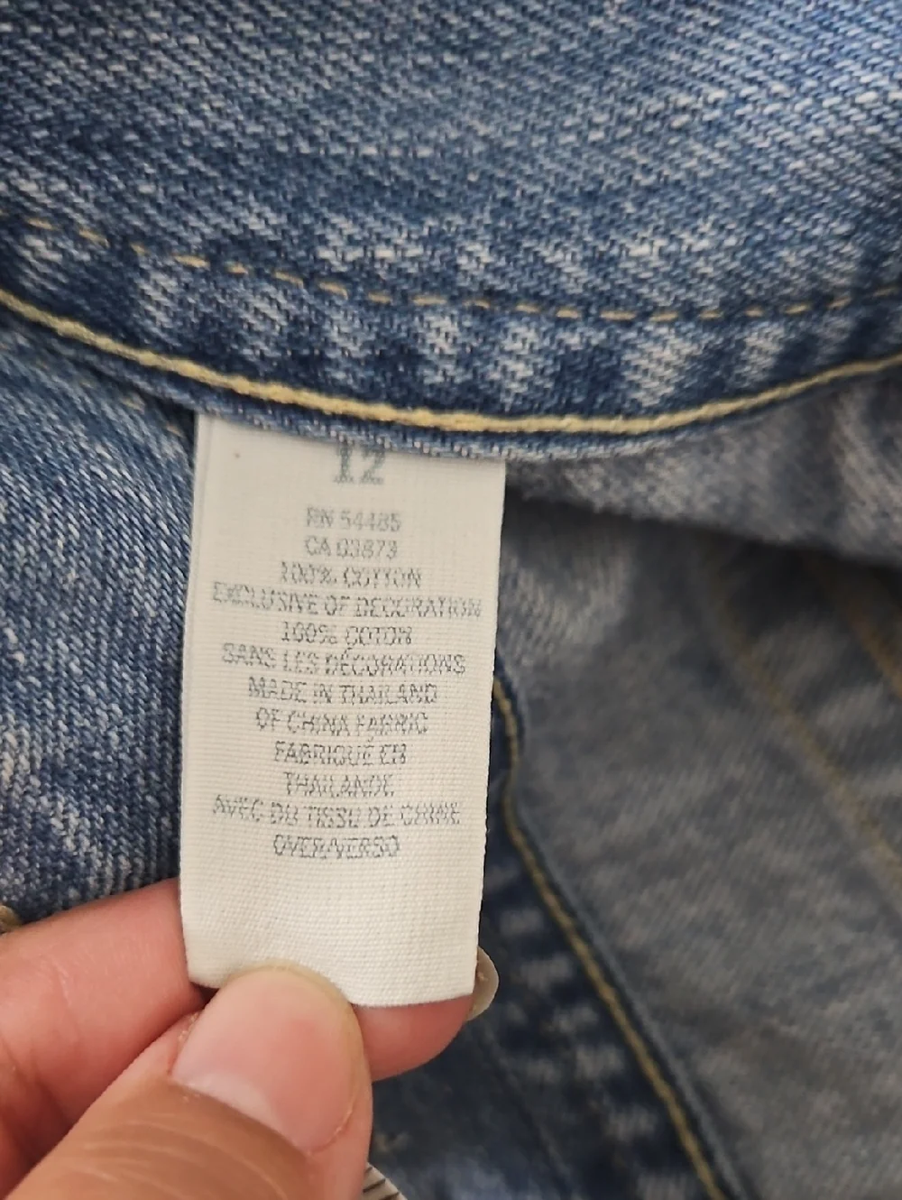 American Eagle | Y2K light denim shorts distressed flap-closure back pockets. 12 - Picture 9 of 13